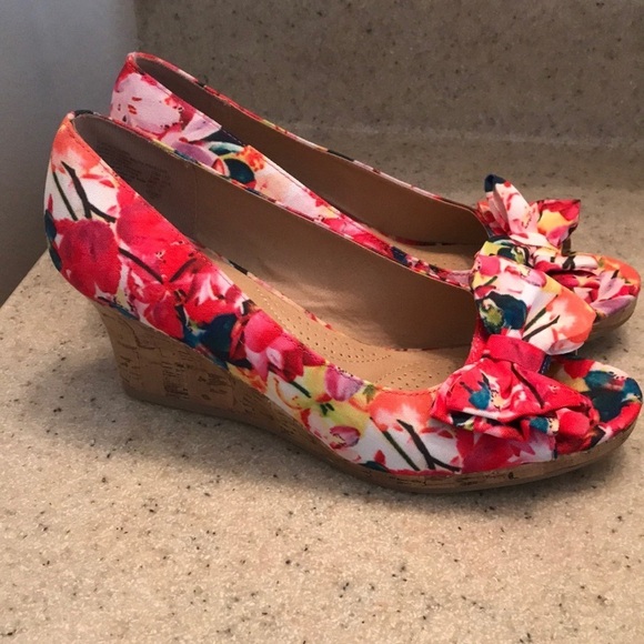 Dexflex Comfort brand size 10 slip on peep toe wedge heel shoes - Picture 1 of 8